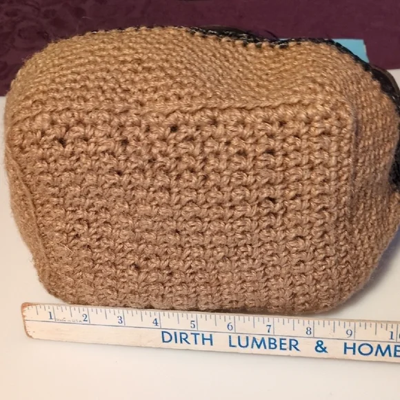 Handmade Crochet Tan Twine Black Pearlescent Curling Ribbon Leather Tote - Picture 9 of 15